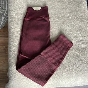 Aerie offline leggings, size M. NWT.